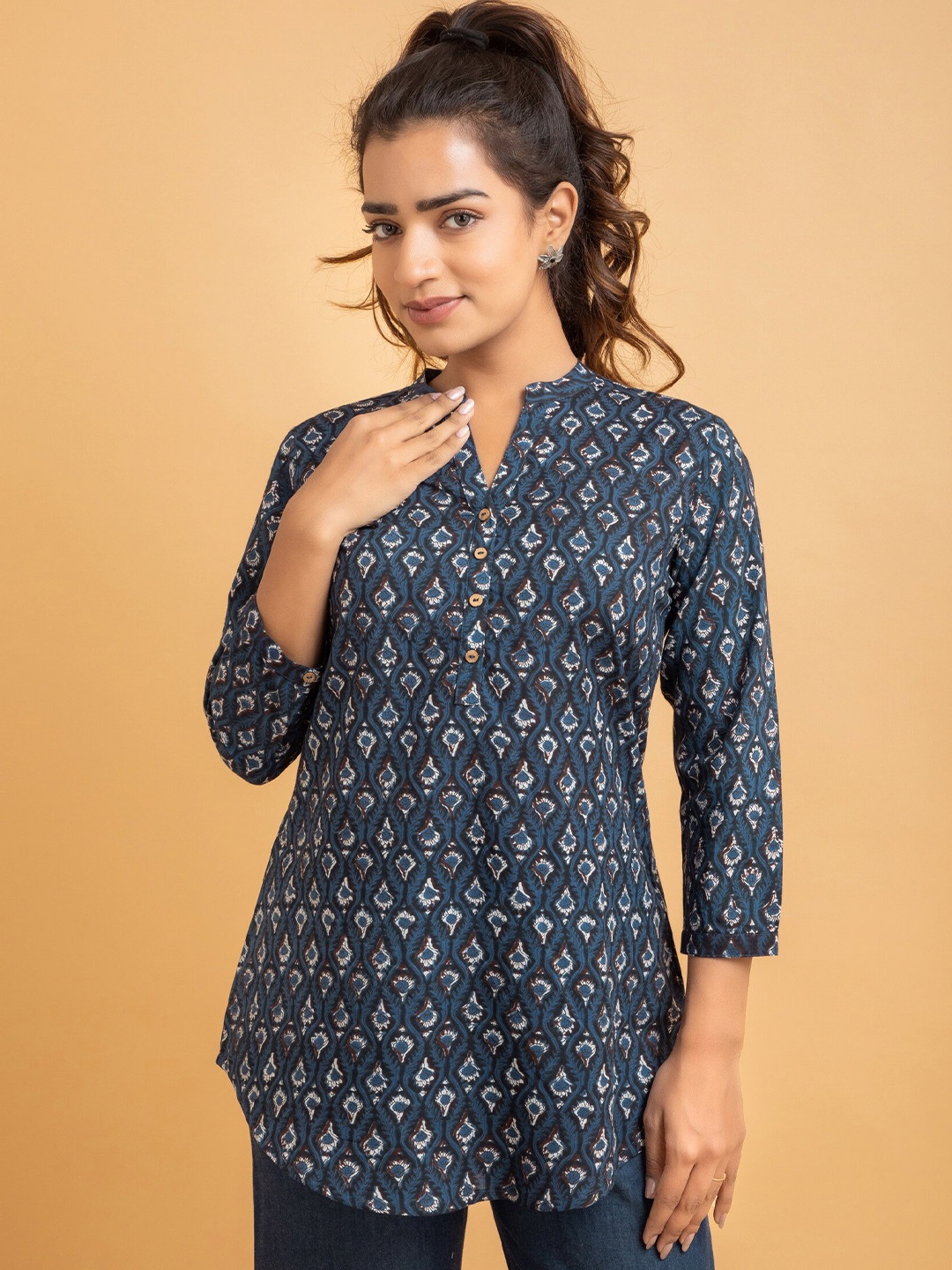 

SUTI Ethnic Motif Printed Mandarin Collar Cotton Kurti, Blue