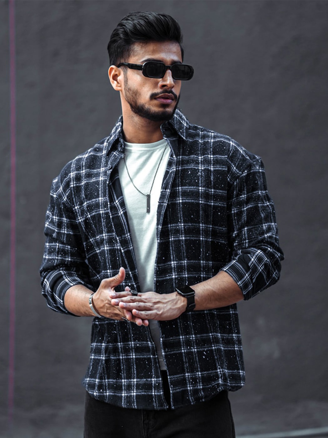 

Powerlook Black Checked India Slim Fit Boxy Casual Shirt