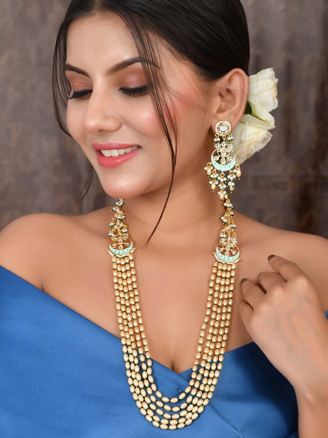 

DASTOOR Gold-Plated Kundan-Studded & Beaded Necklace & Earrings