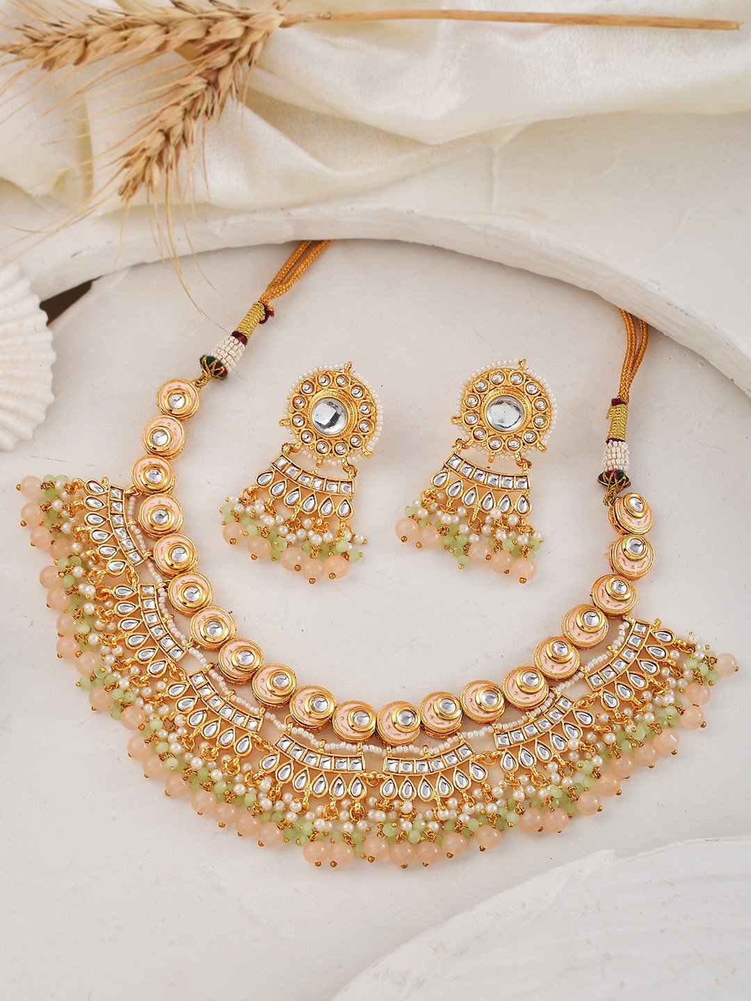 

DASTOOR Gold-Plated Kundan-Studded & Beaded Necklace & Earrings