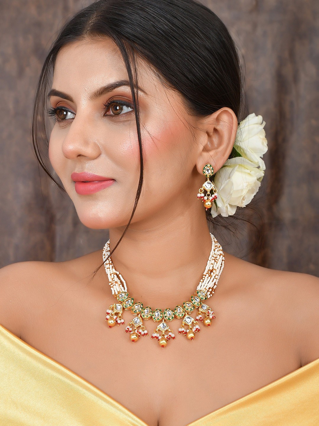 

DASTOOR Gold-Plated Kundan Studded & Beaded Necklace & Earrings