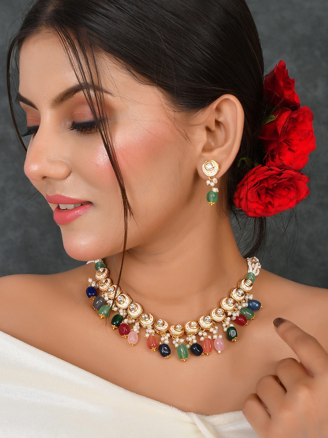 

DASTOOR Gold-Plated Kundan-Studded & Beaded Jewellery Set