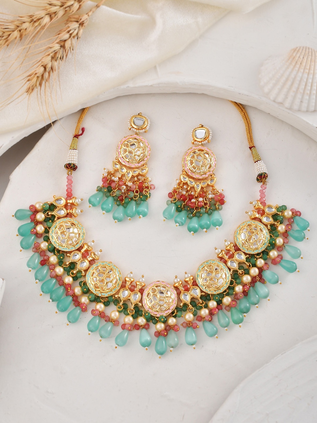 

DASTOOR Gold-Plated Kundan Studded & Beaded Necklace & Earrings
