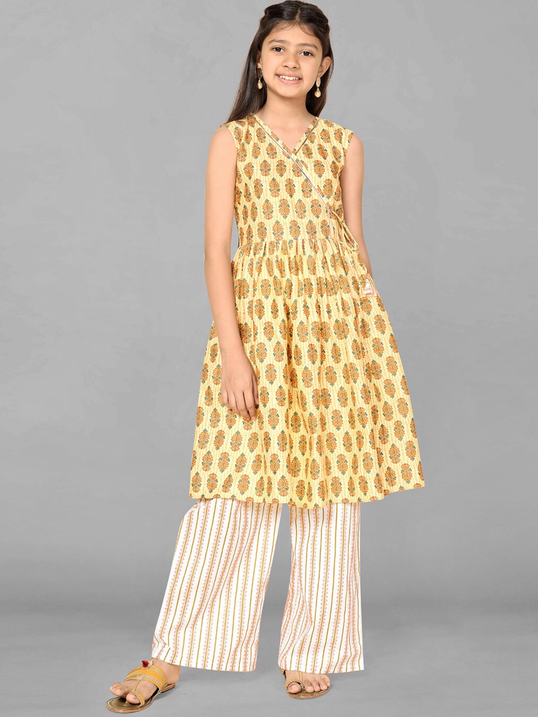 

FASHION DREAM Girls Ethnic Motifs Printed Angrakha Gotta Patti Kurta with Palazzos, Yellow