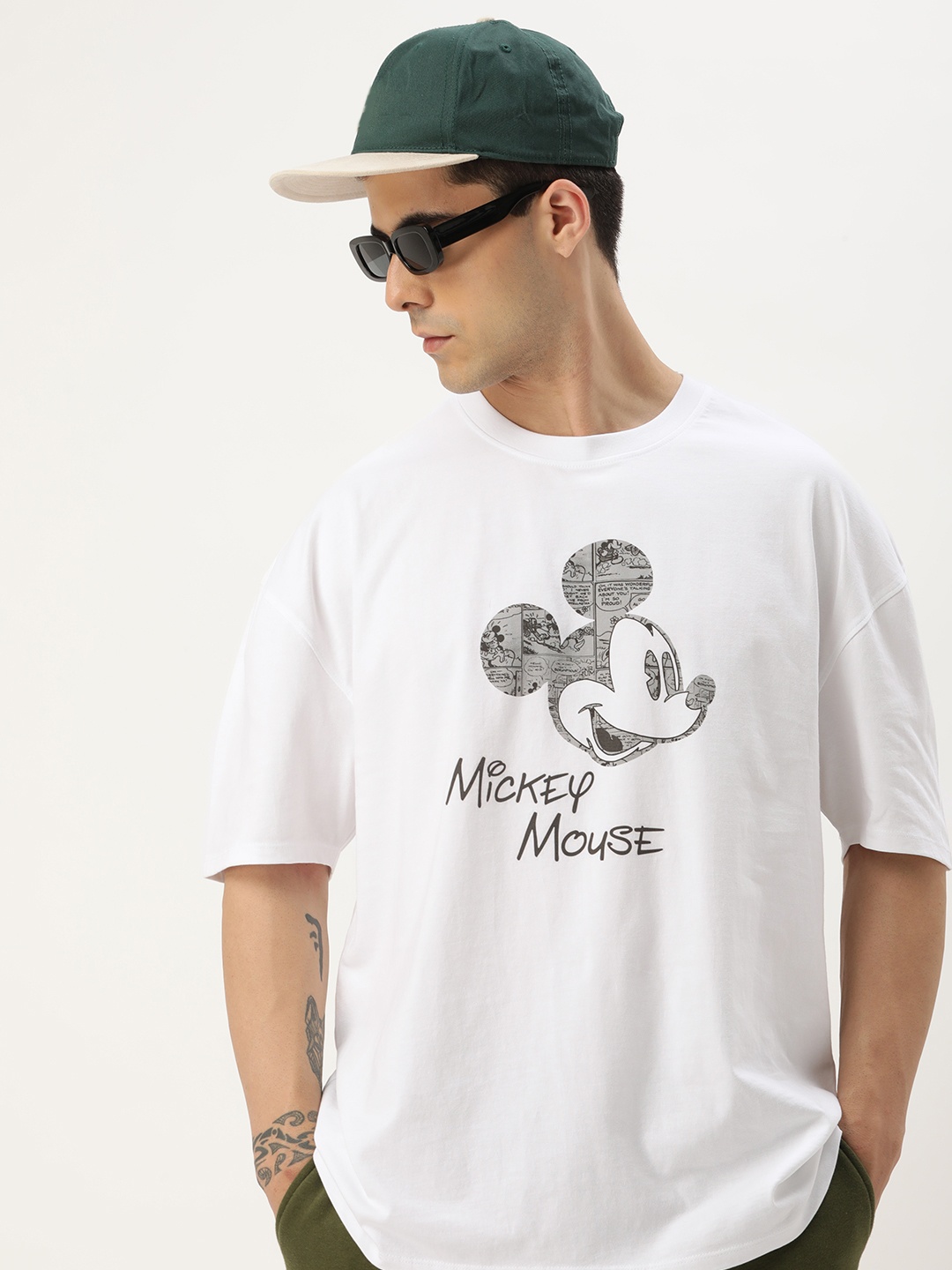 

Kook N Keech Men Mickey Mouse Printed Pure Cotton Loose T-shirt, White