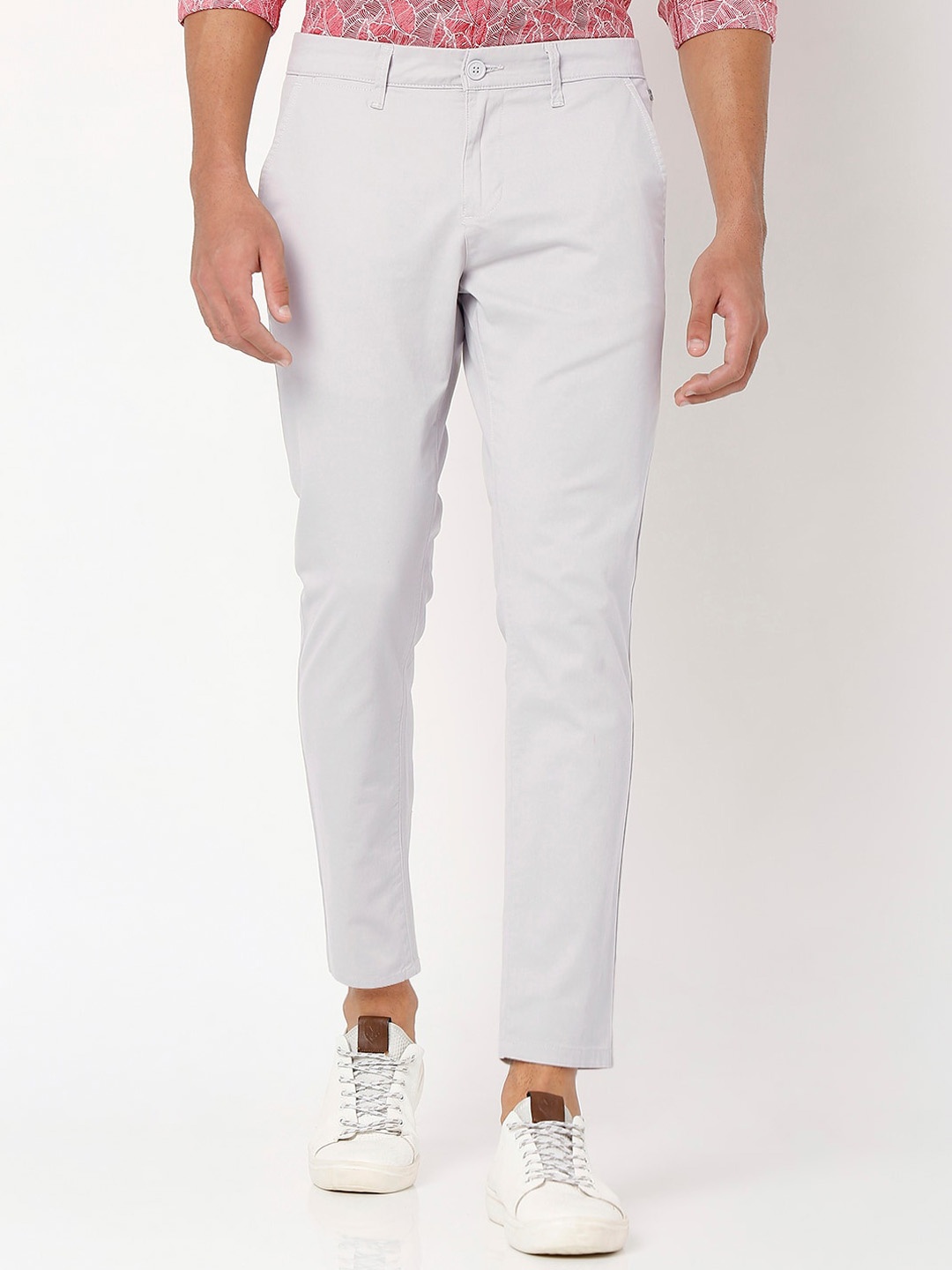 

Mufti Men Slim Fit Mid-Rise Easy Wash Chino Trousers, White