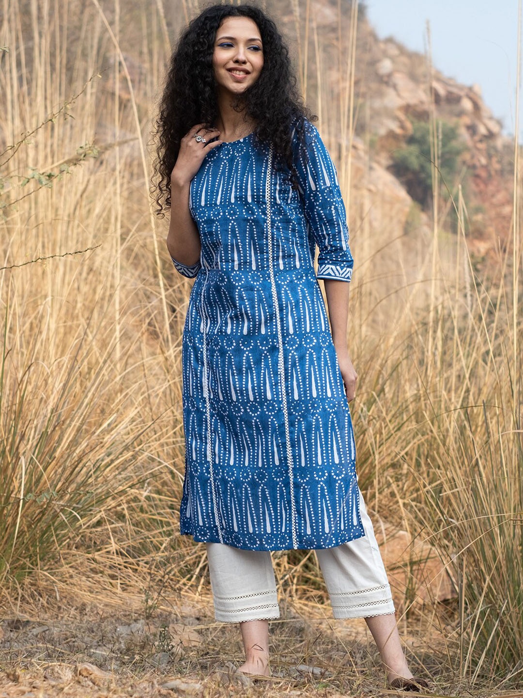 

AKISO Ethnic Motifs Printed Panelled Pure Cotton Kurta with Trousers, Blue