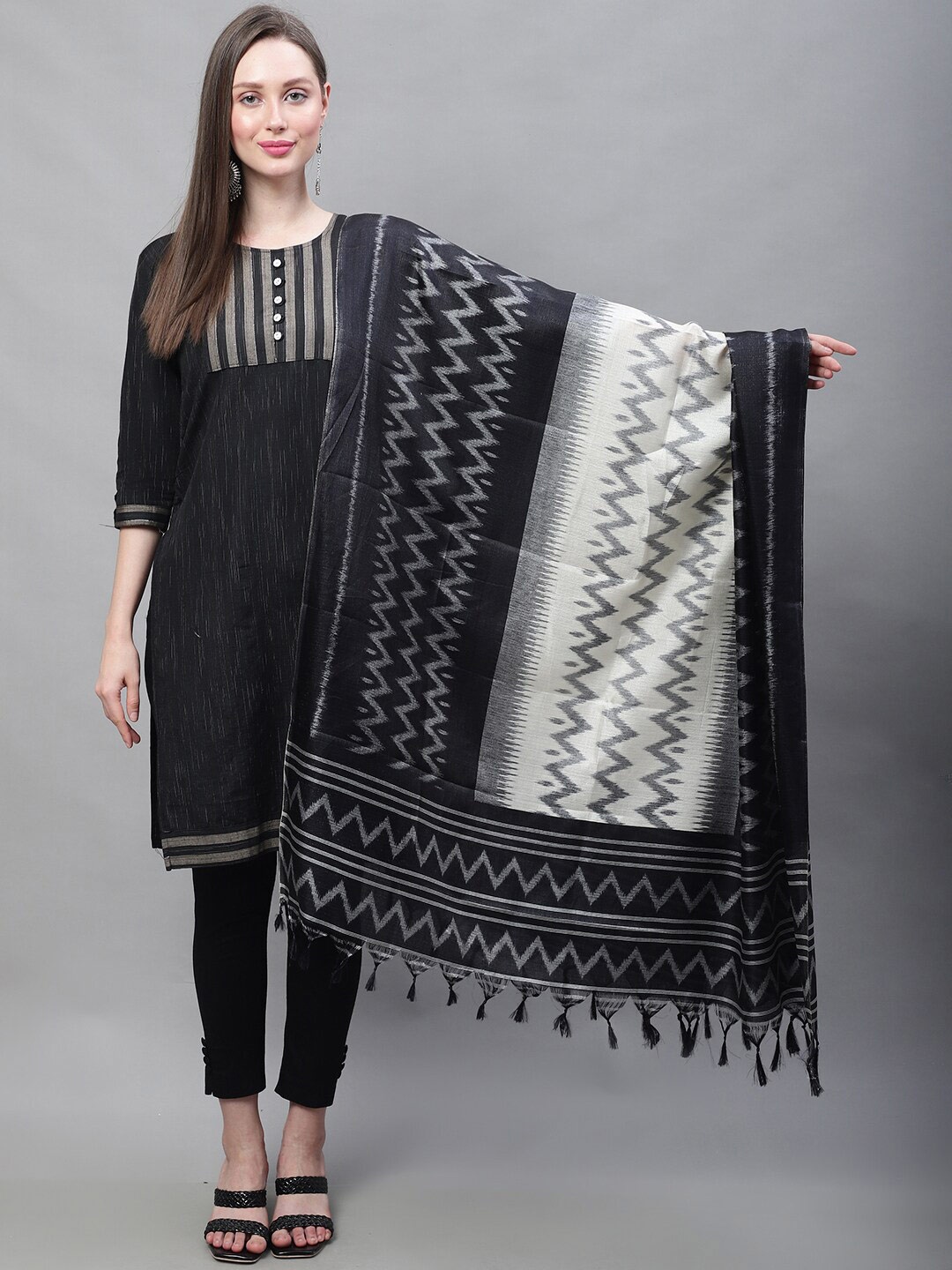

LOOM LEGACY Geometric Woven Design Dupatta, Black