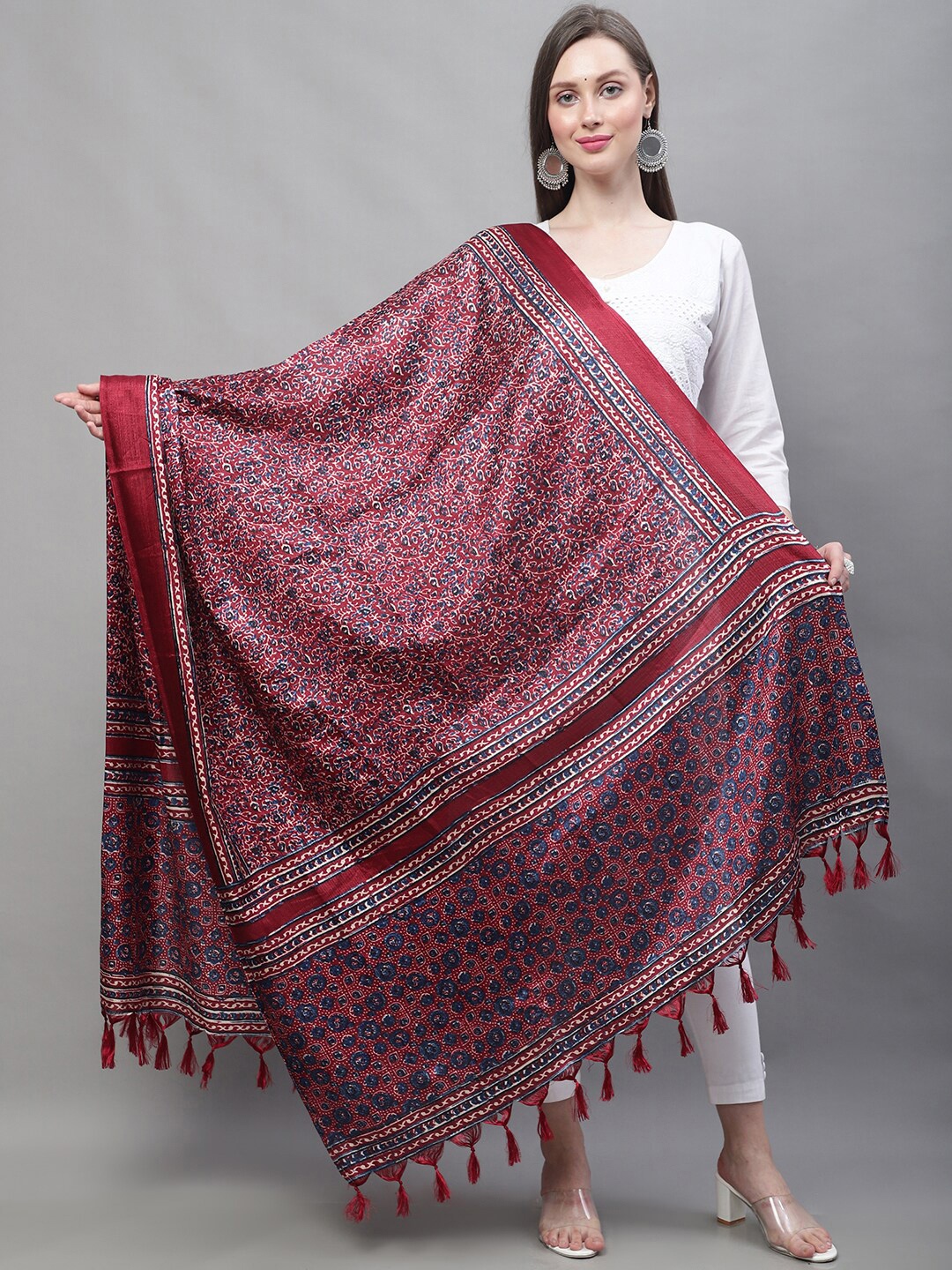 

LOOM LEGACY Ethnic Motifs Printed Dupatta, Maroon