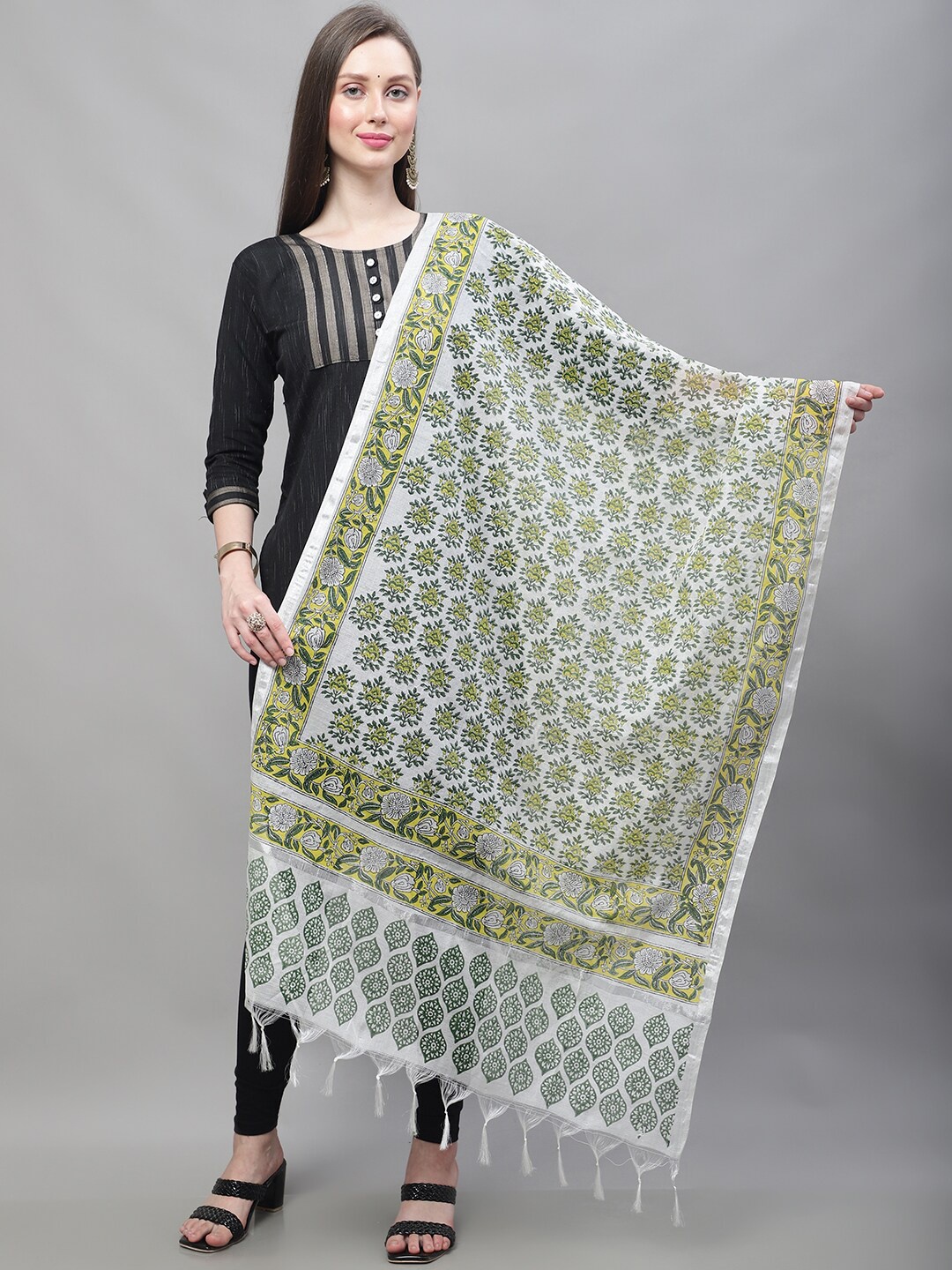 

LOOM LEGACY Floral Printed Block Print Dupatta, Off white
