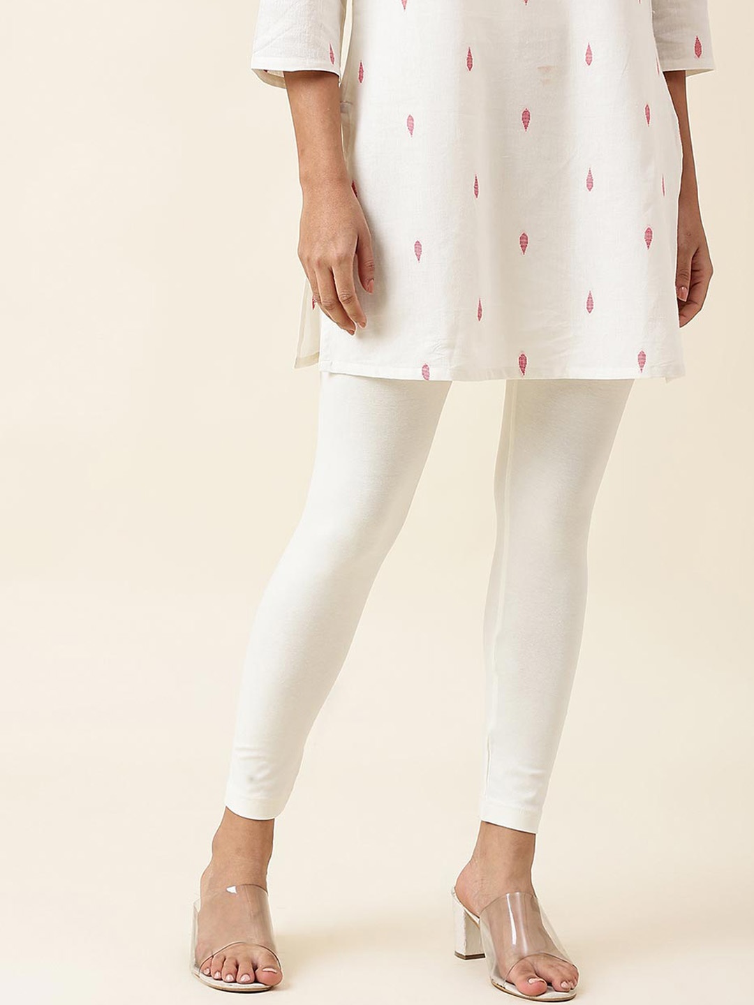

Fabindia Women Mid-Rise Ankle-Length Leggings, White