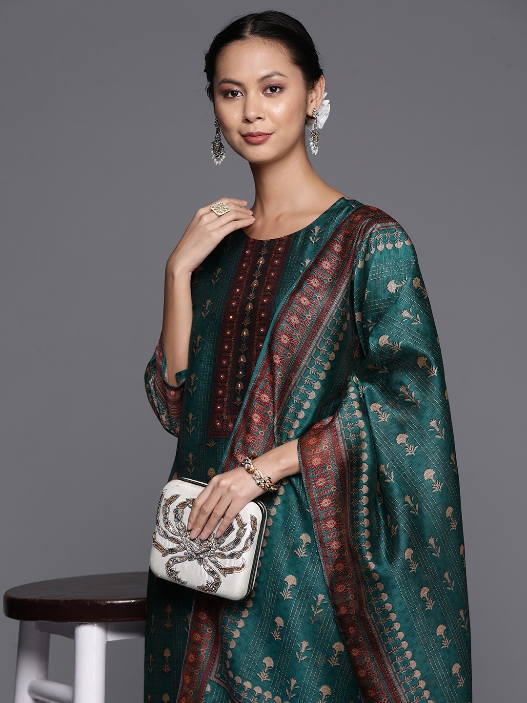 

Varanga Ethnic Motifs Printed Sequinned Chanderi Silk Kurta with Trousers & Dupatta, Green