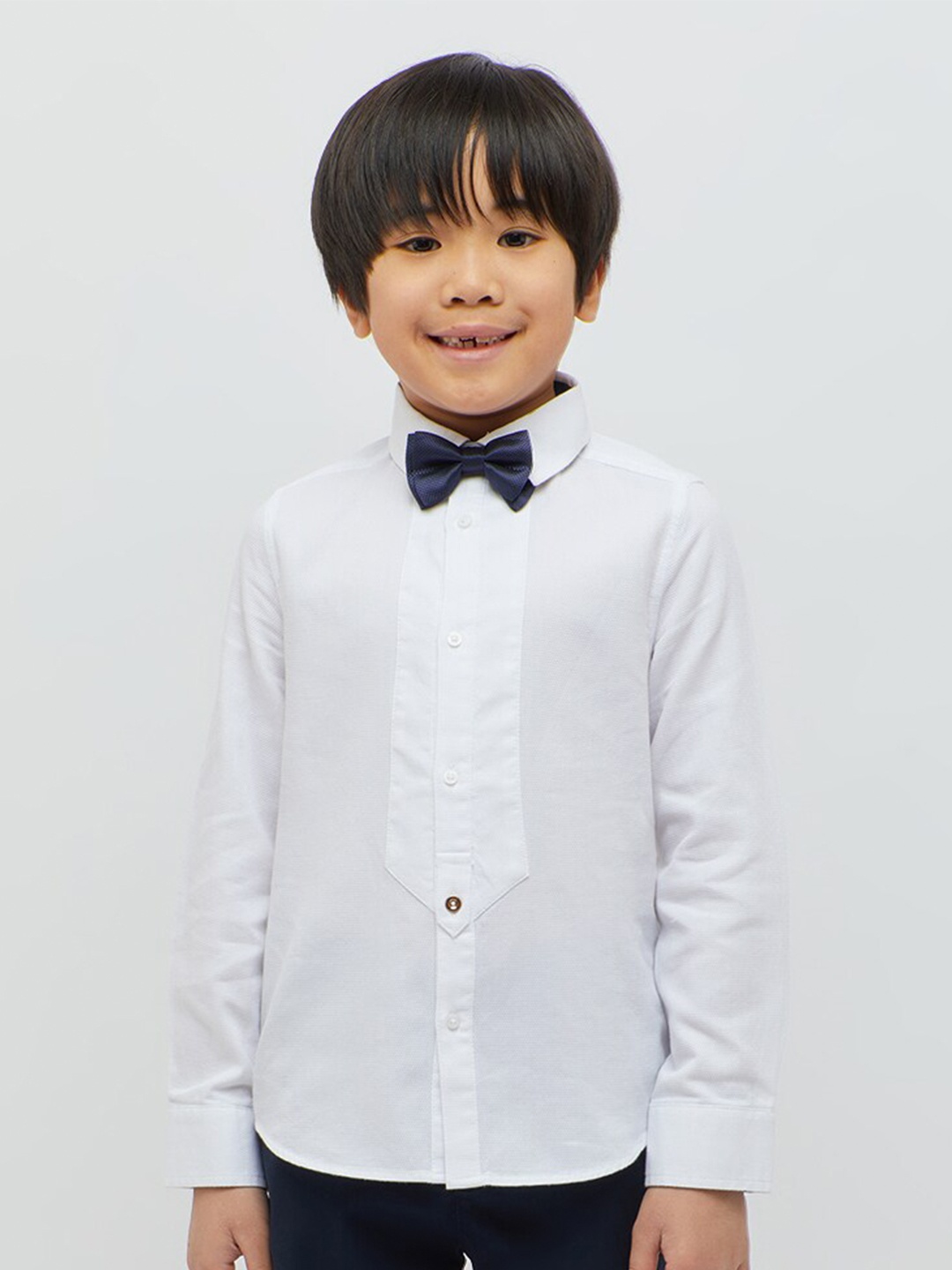 

One Friday Boys Self Design Pure Cotton Bow Detail Casual Shirt, Off white