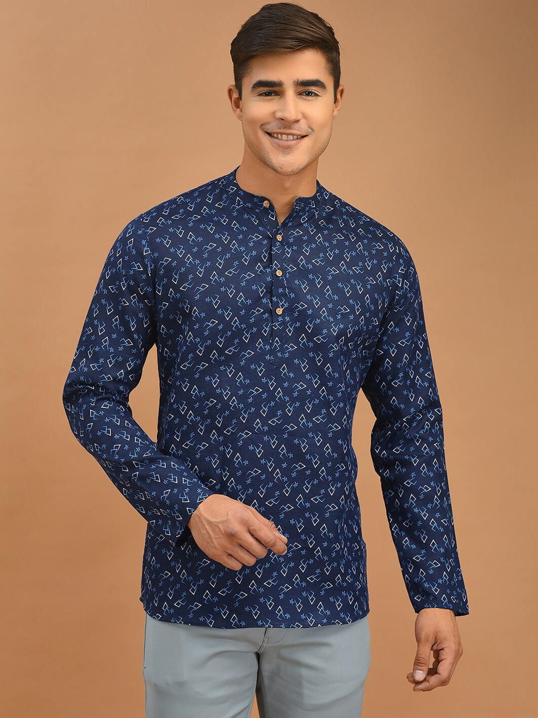 

DEYANN Geometric Printed Band Collar Short Cotton Kurta, Navy blue