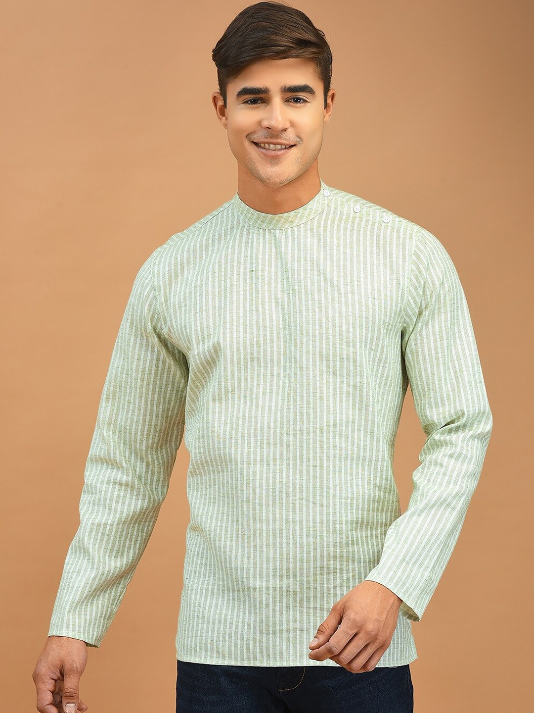 

DEYANN Band Collar Striped Straight Jacquard Short Kurta, Green