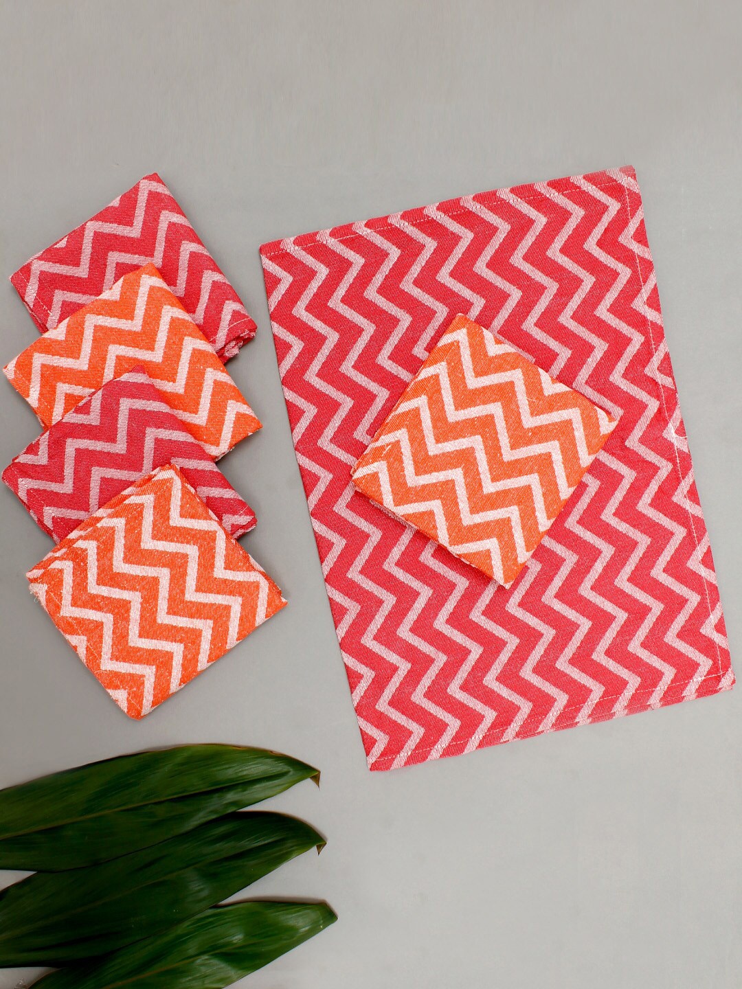

AVI Living Orange-Coloured & Red 6-Pcs Printed Highly Absorbent Kitchen Towels