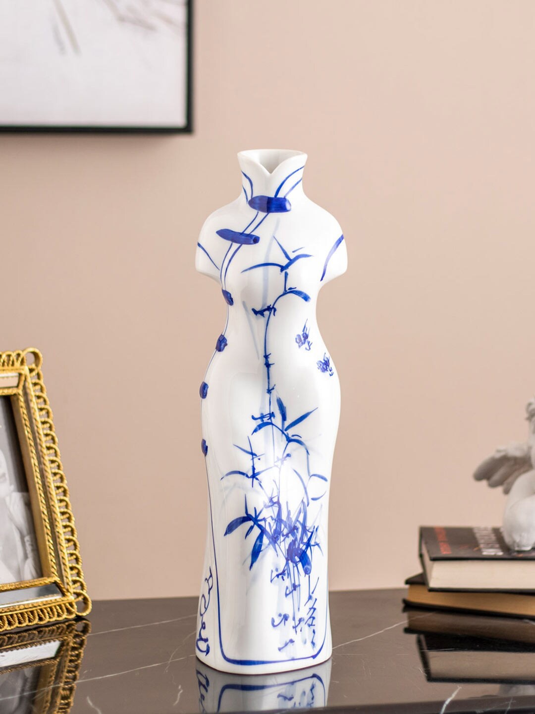 

THEDECORKART White & Blue Floral Printed Cheongsam-Shaped Ceramic Vase-Large