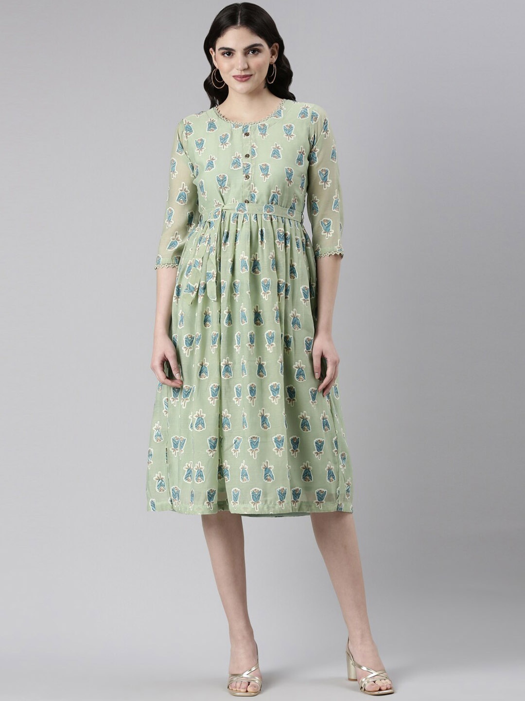 

GOLDSTROMS Floral Printed Fit And Flare Georgette Midi Ethnic Dress With Belt, Green