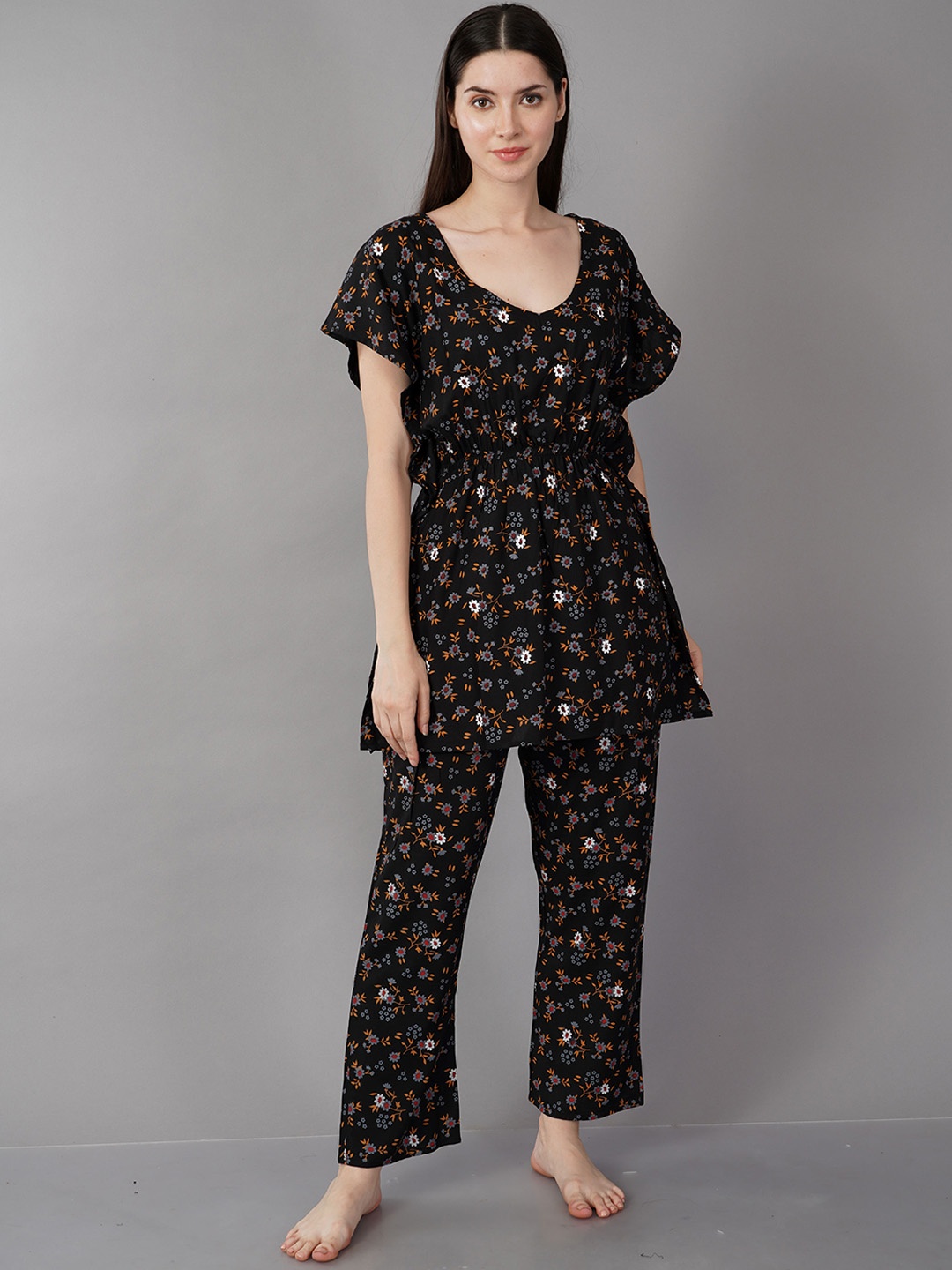

Noty Floral Printed Kaftan Night Suit, Black