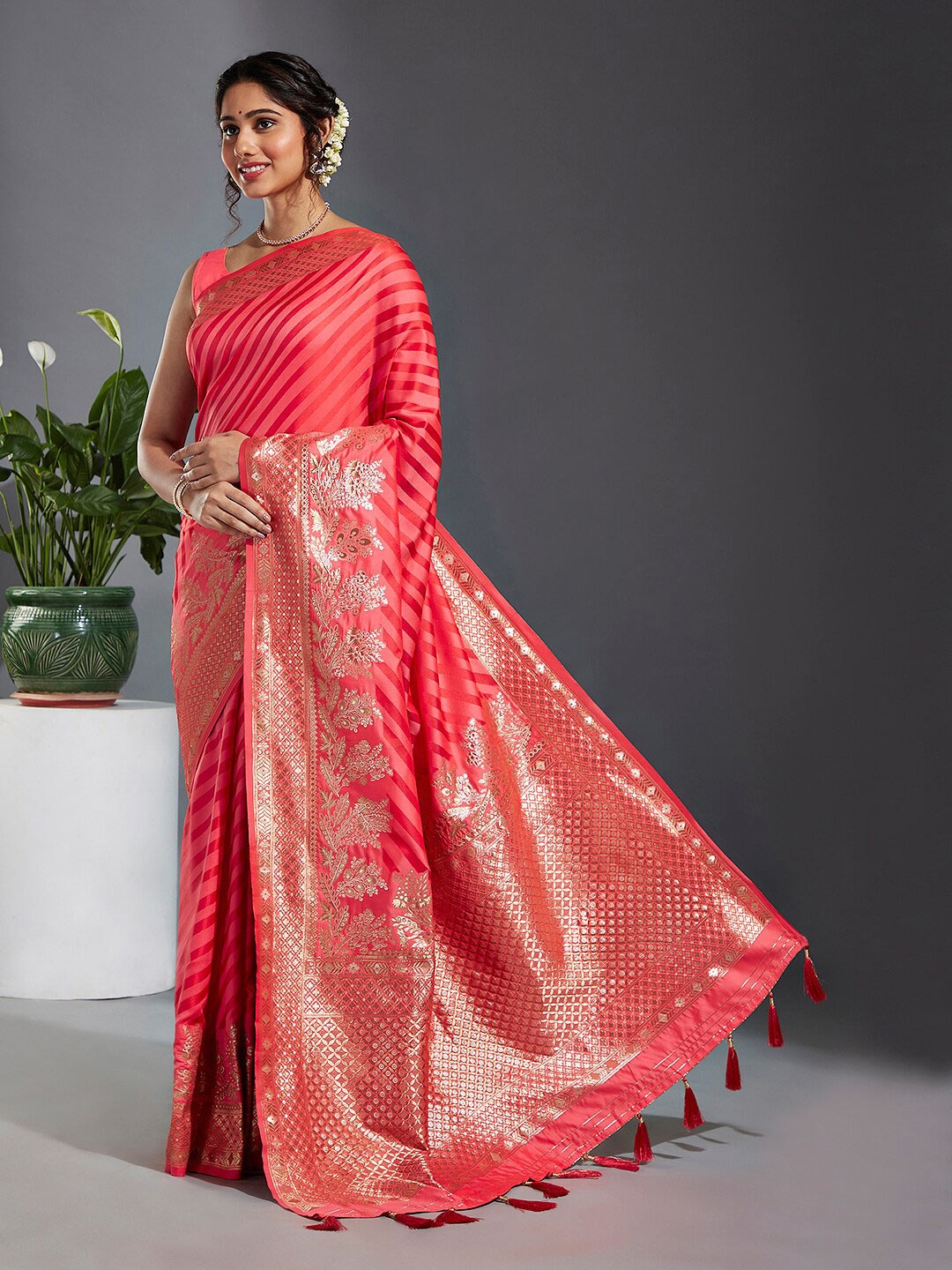 

panchhi Striped Zari Satin Banarasi Saree, Coral