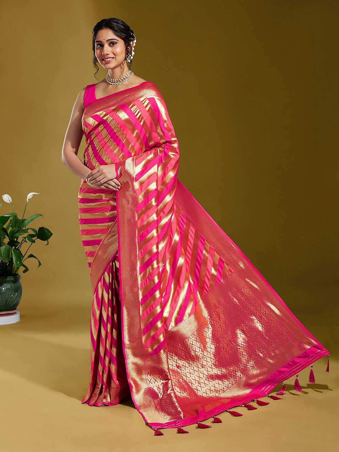 

panchhi Ethnic Woven Design Zari Satin Banarasi Saree, Pink