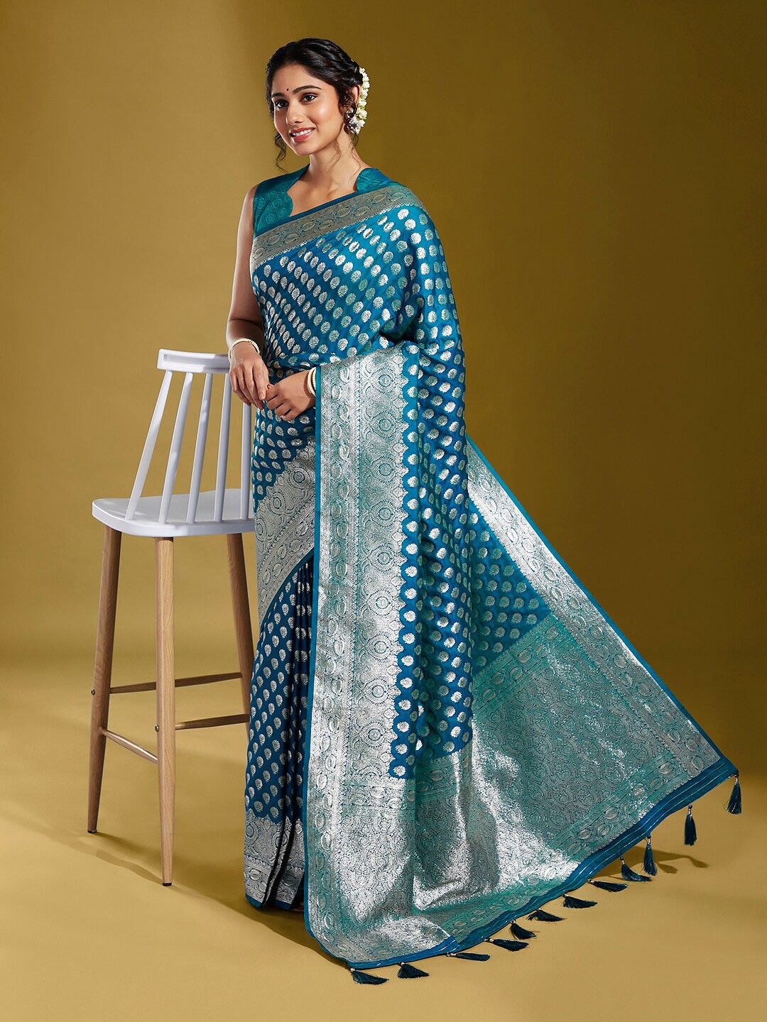 

panchhi Ethnic Woven Design Zari Satin Banarasi Saree, Teal