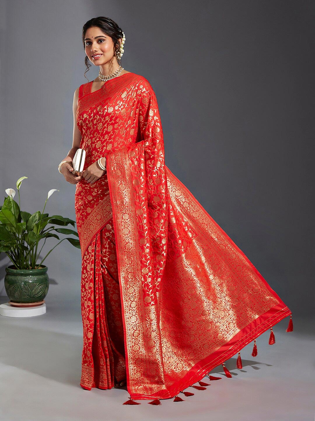 

panchhi Ethnic Woven Design Zari Satin Banarasi Saree, Red