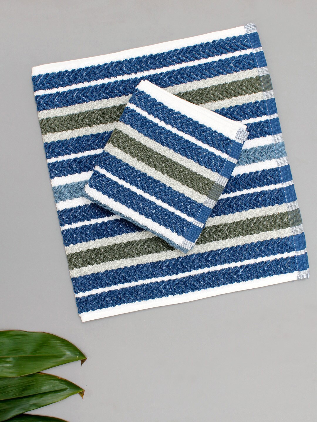 

AVI Living Blue & Grey 2-Pieces Herringbone Embossed 500 GSM Pure Cotton Hand Towels