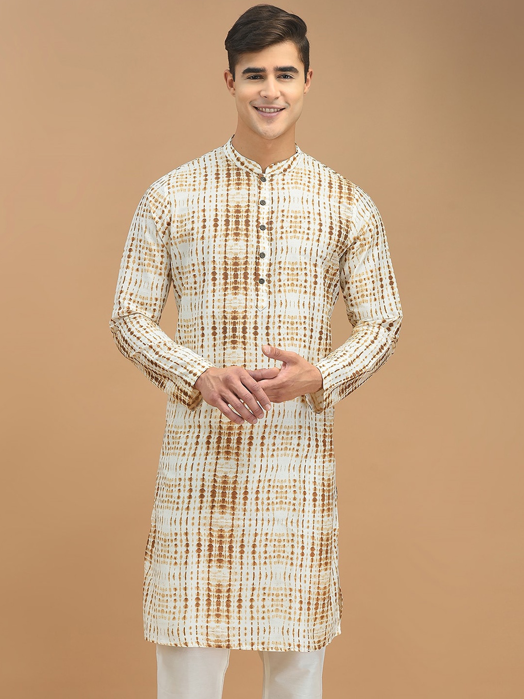 

DEYANN Shibori Dyed Mandarin Collar Cotton Silk Kurta, Brown