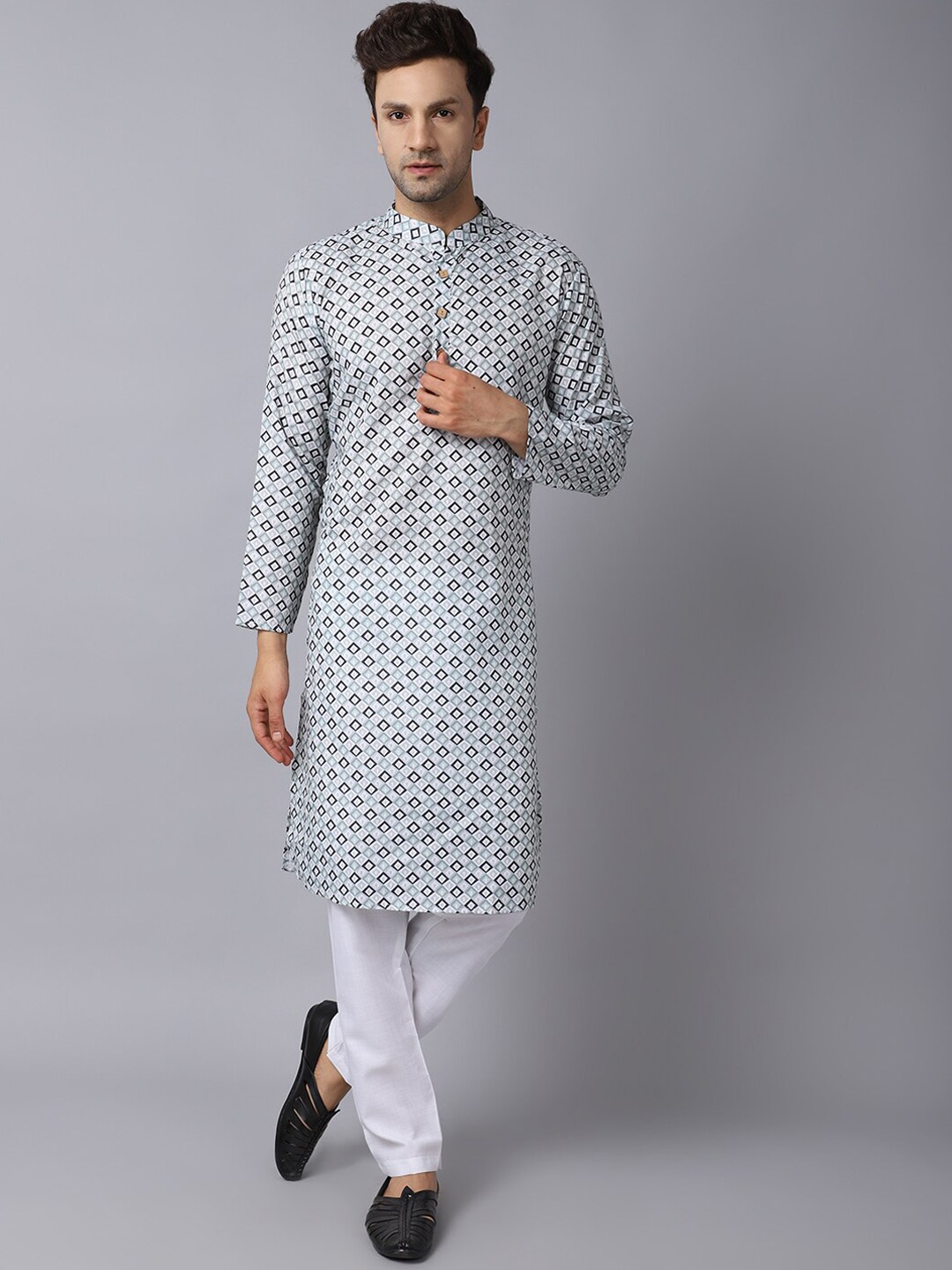 

Murta Trends Mandarin Collar Geometeric Printed Straight Kurta with Pyjamas, Grey