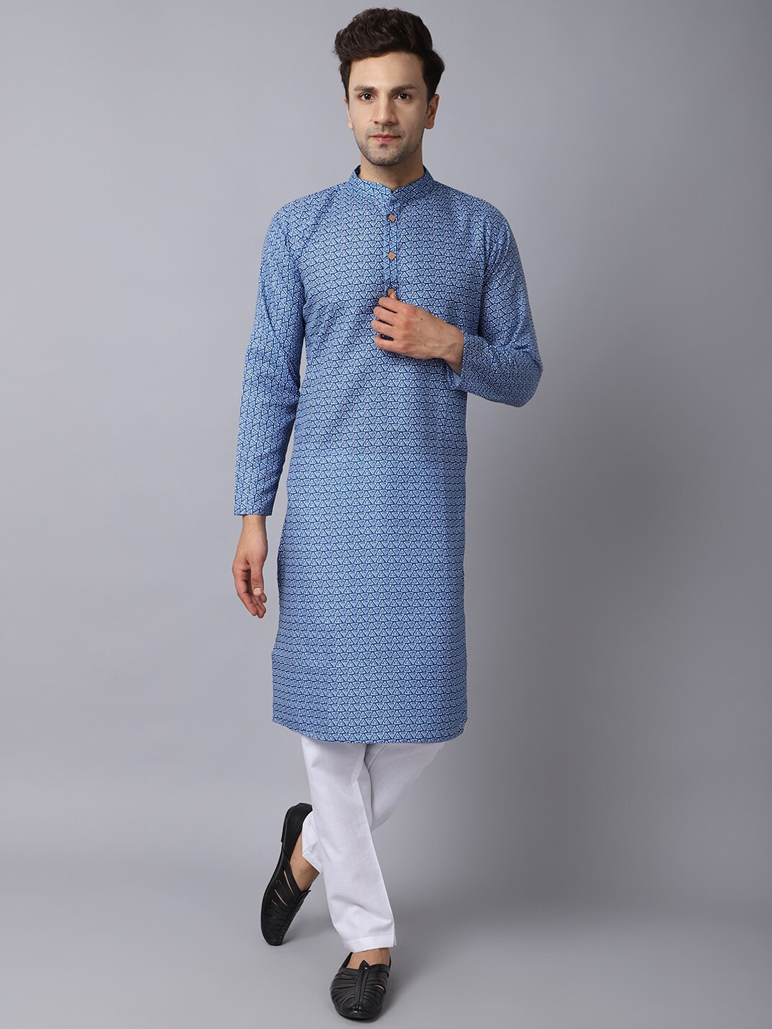 

Murta Trends Geometric Printed Regular Kurta With Pyjamas, Blue