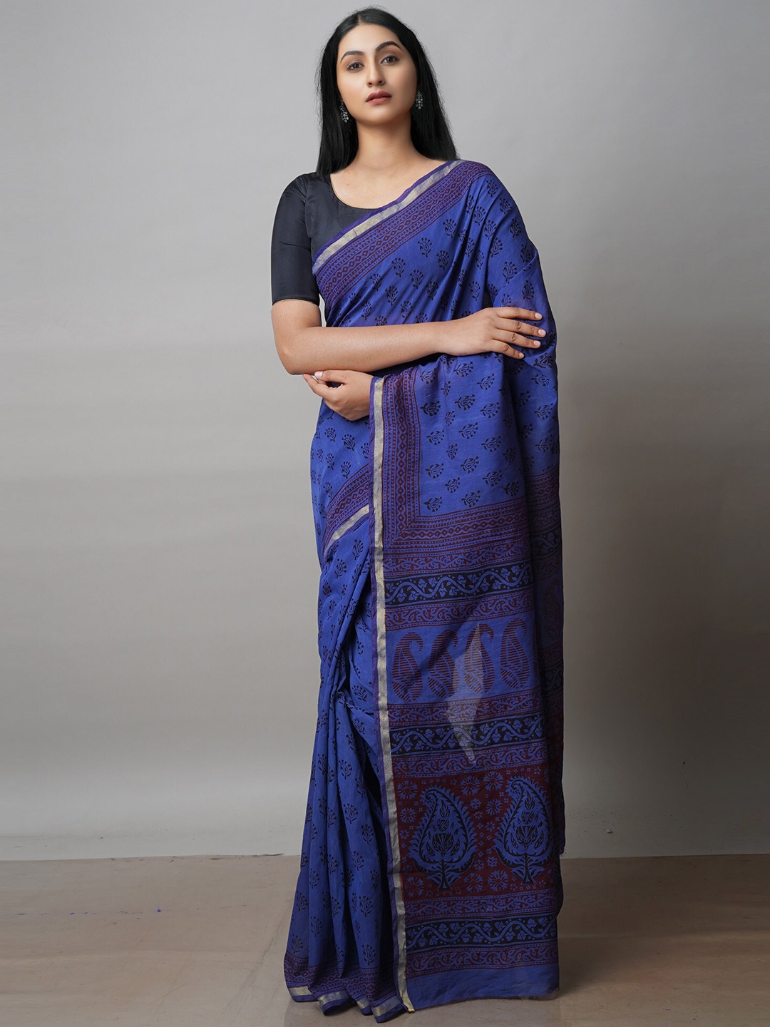 

Unnati Silks Blue & Red Ethnic Motifs Zari Chanderi Saree