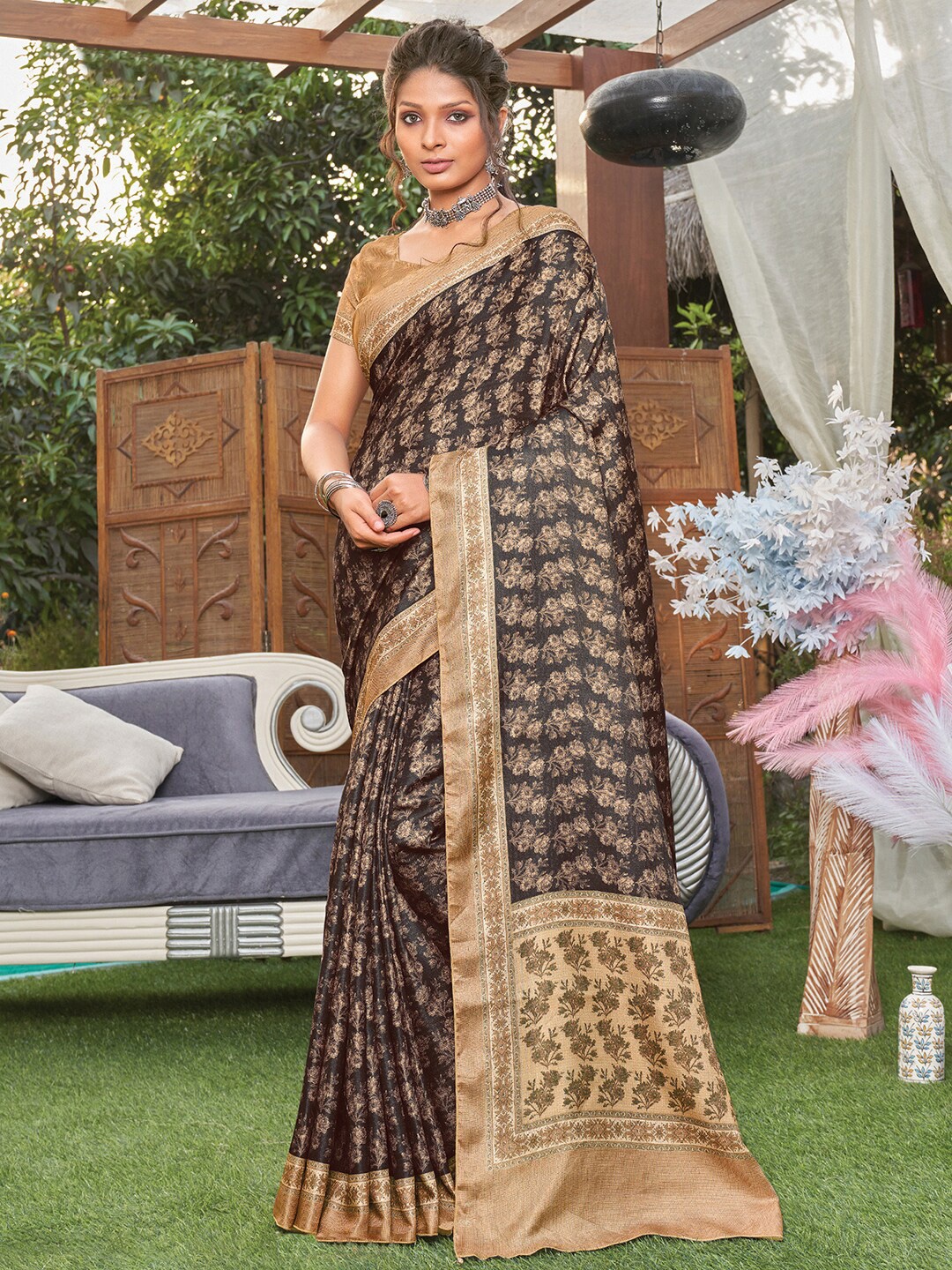 

Mitera Coffee Brown & Beige Floral Pashmina Bagru Saree With Blouse Piece