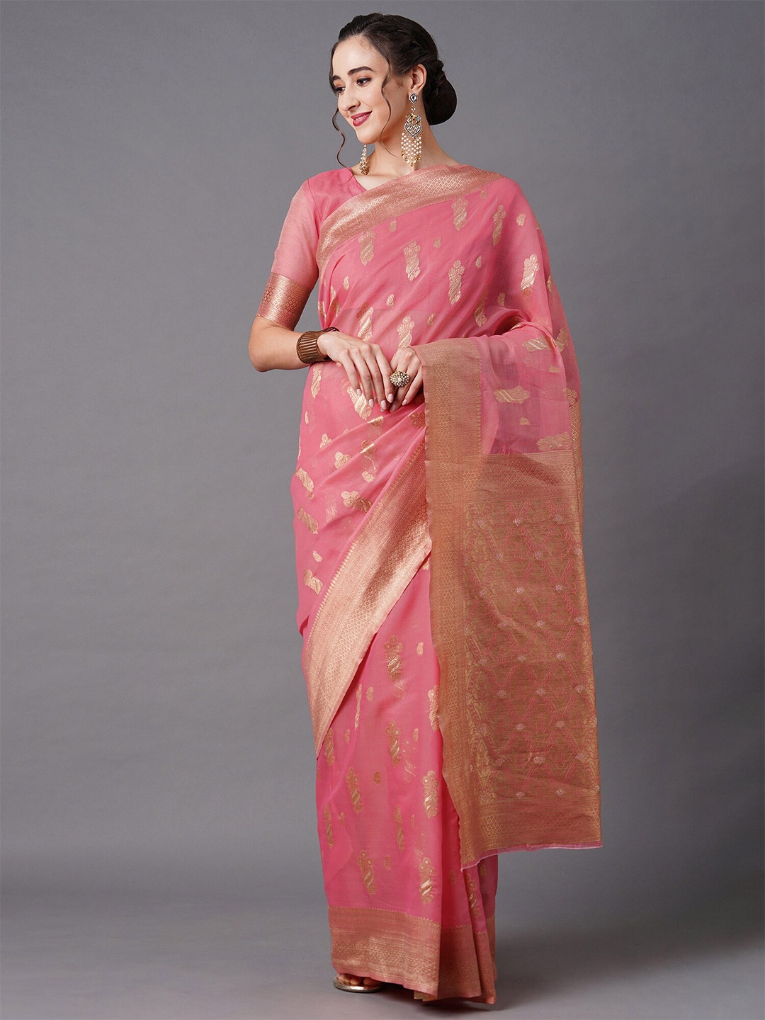 

Mitera Pink & Gold Floral Zari Silk Blend Banarasi Saree