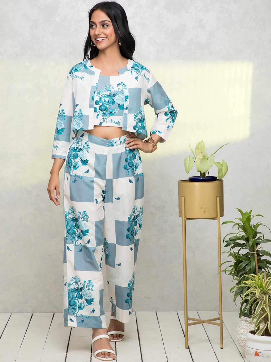 

Myshka Floral Printed Crop Top with Trouser, Multi