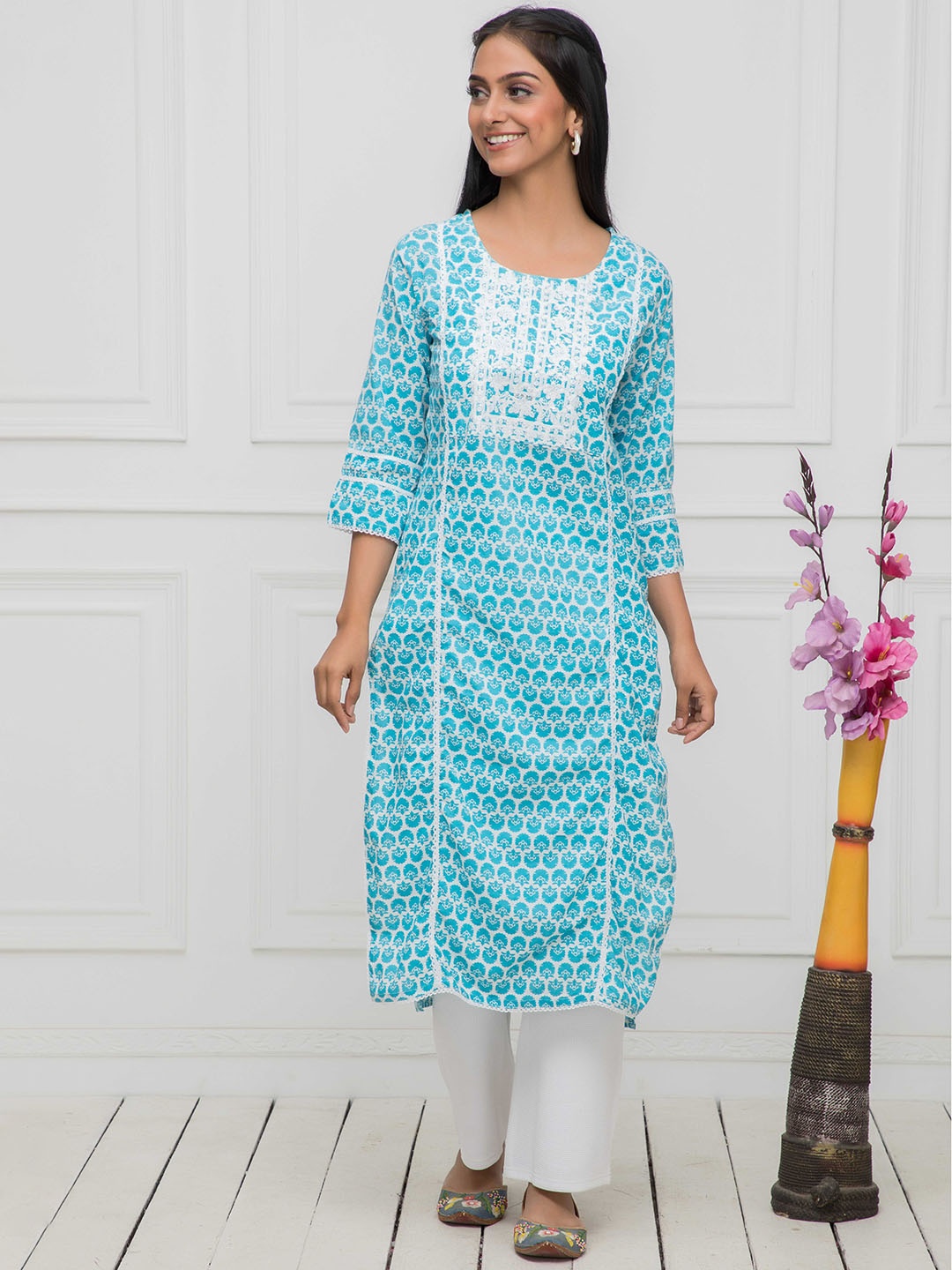 

Myshka Ethnic Motifs Printed Thread Work Cotton Kurta, Blue