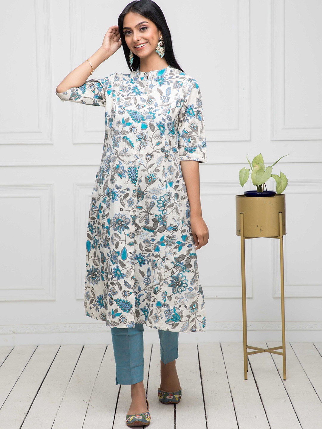 

Myshka Floral Printed Mandarin Collar Cotton Kurta, Beige