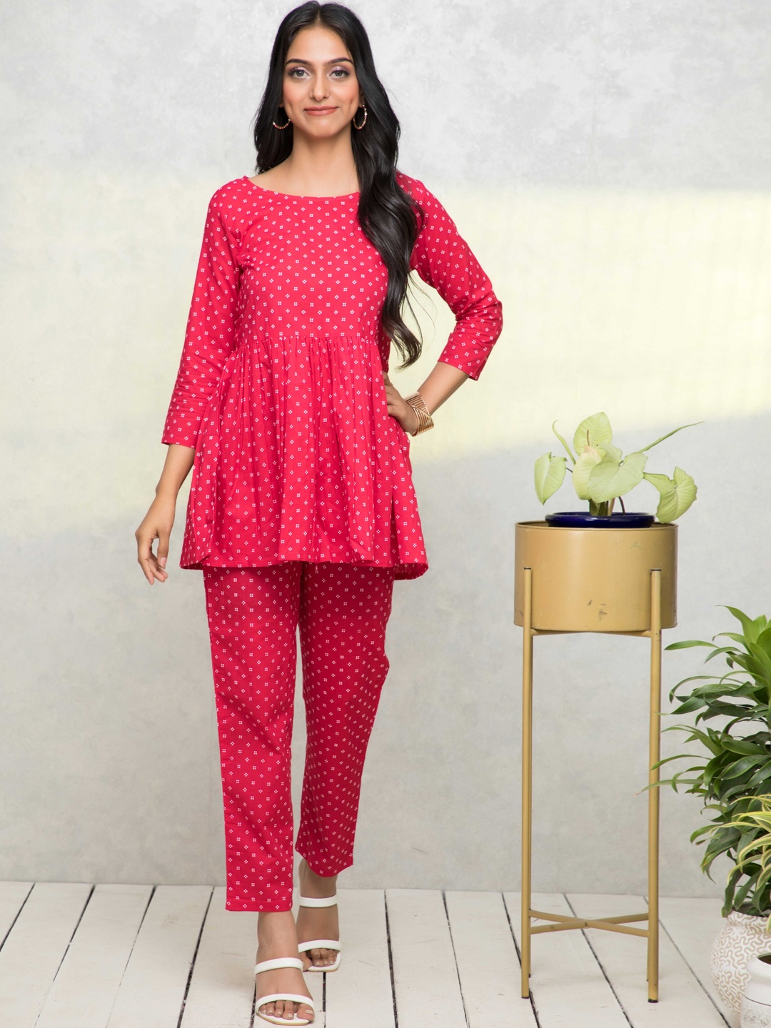 

Myshka Ethnic Motifs Printed Regular Pure Cotton Top with Trousers, Red