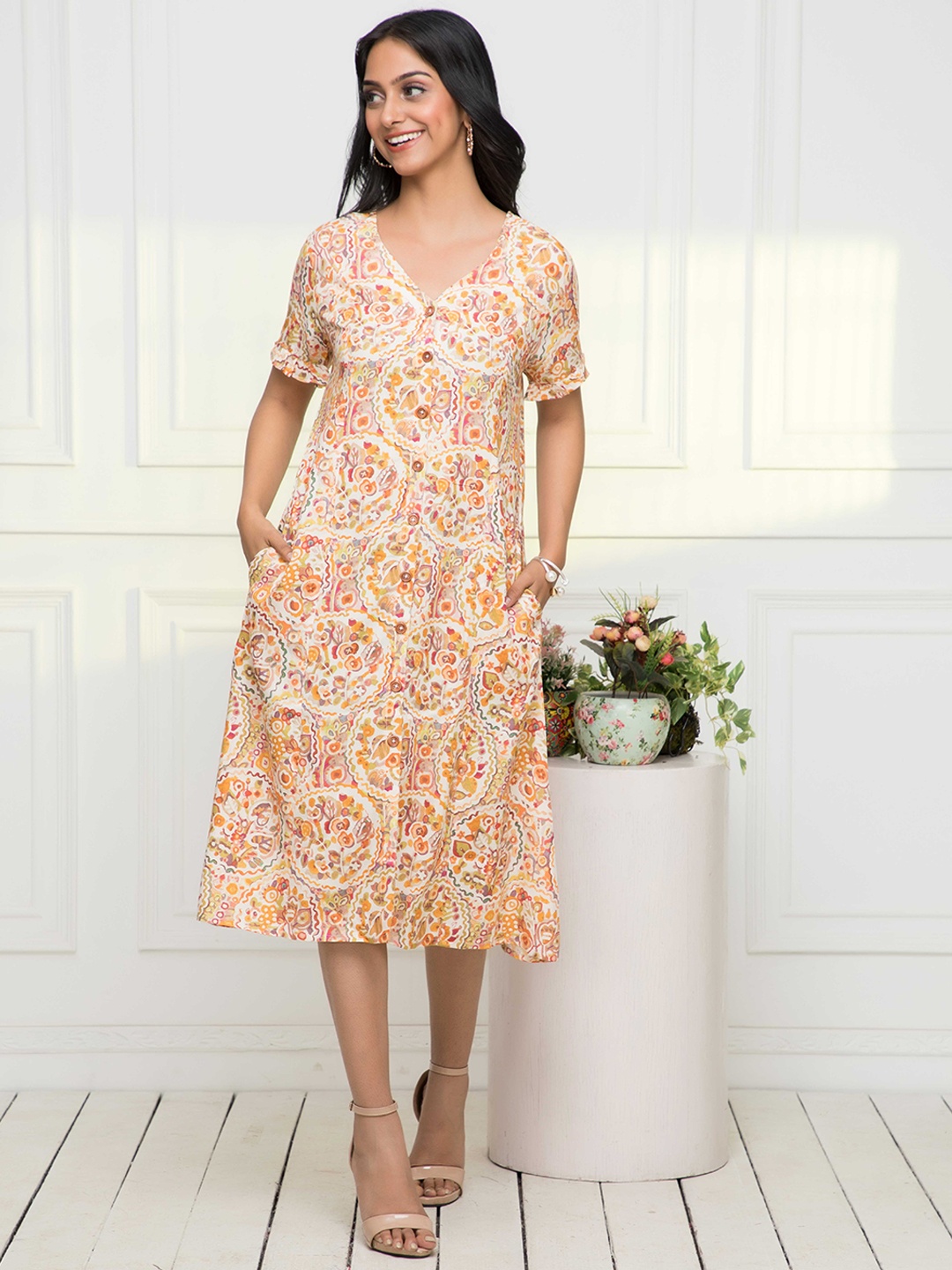 

Myshka Abstract Printed V-Neck Dress, Yellow