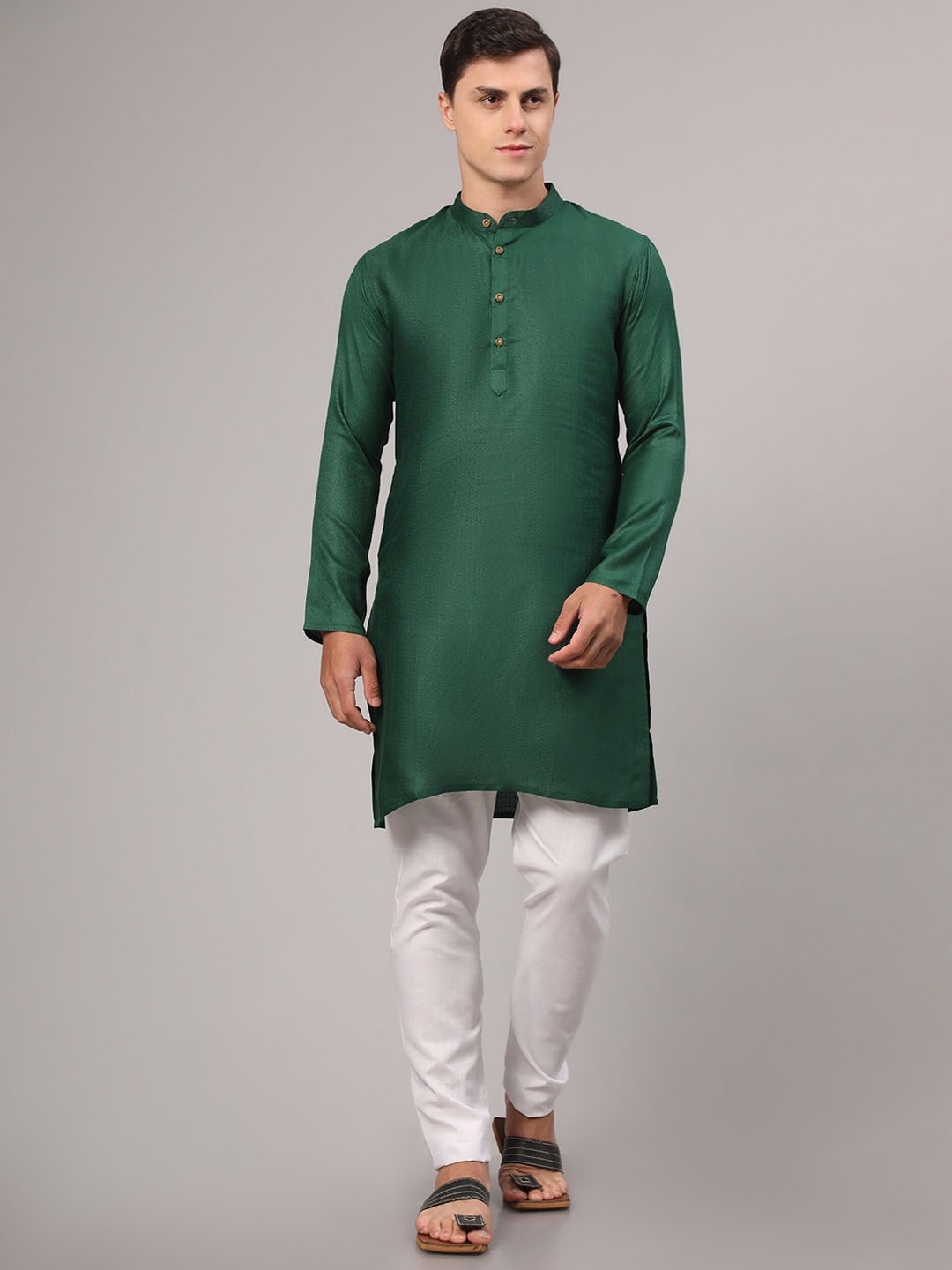 

Murta Trends Self Design Mandarin Collar Kurta with Pyjamas, Green