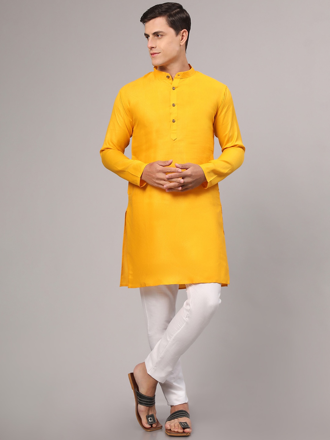 

Murta Trends Geometric Woven Design Kurta With Pyjamas, Yellow