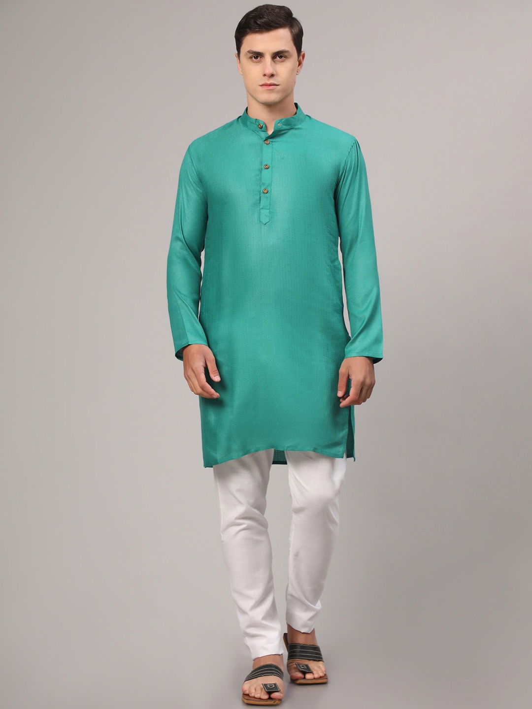 

Murta Trends Geometric Woven Design Regular Kurta With Pyjamas, Green