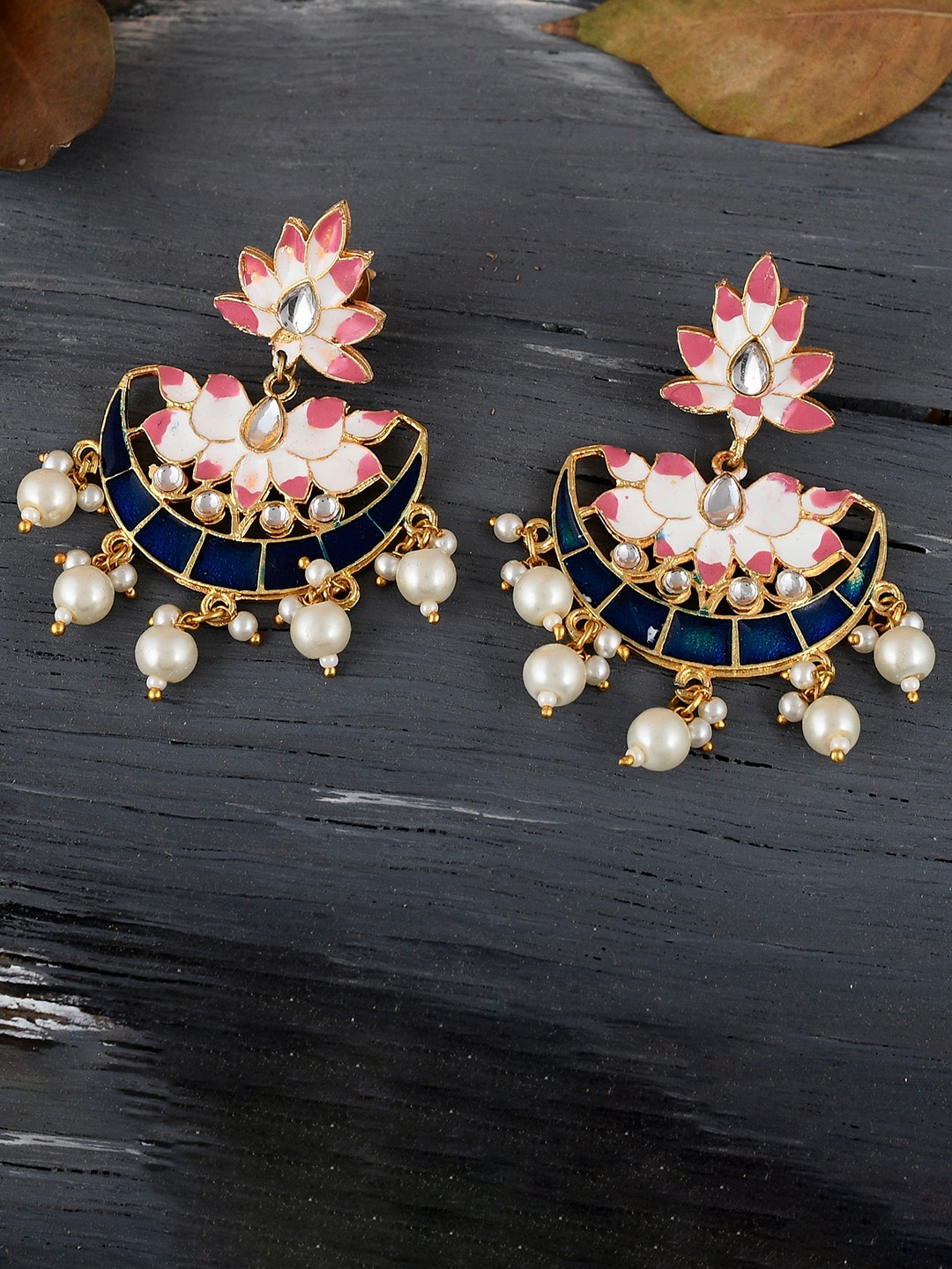 

DASTOOR Brass-Plated Floral Kundan Studded Drop Earrings, Gold