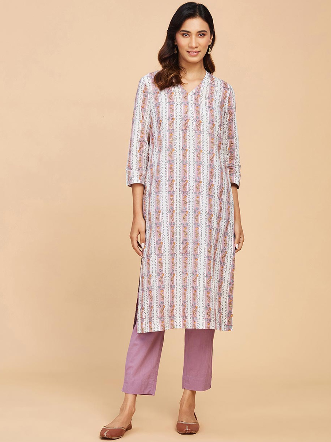 

Fabindia Floral Block Printed V-Neck Cotton Kurta, White