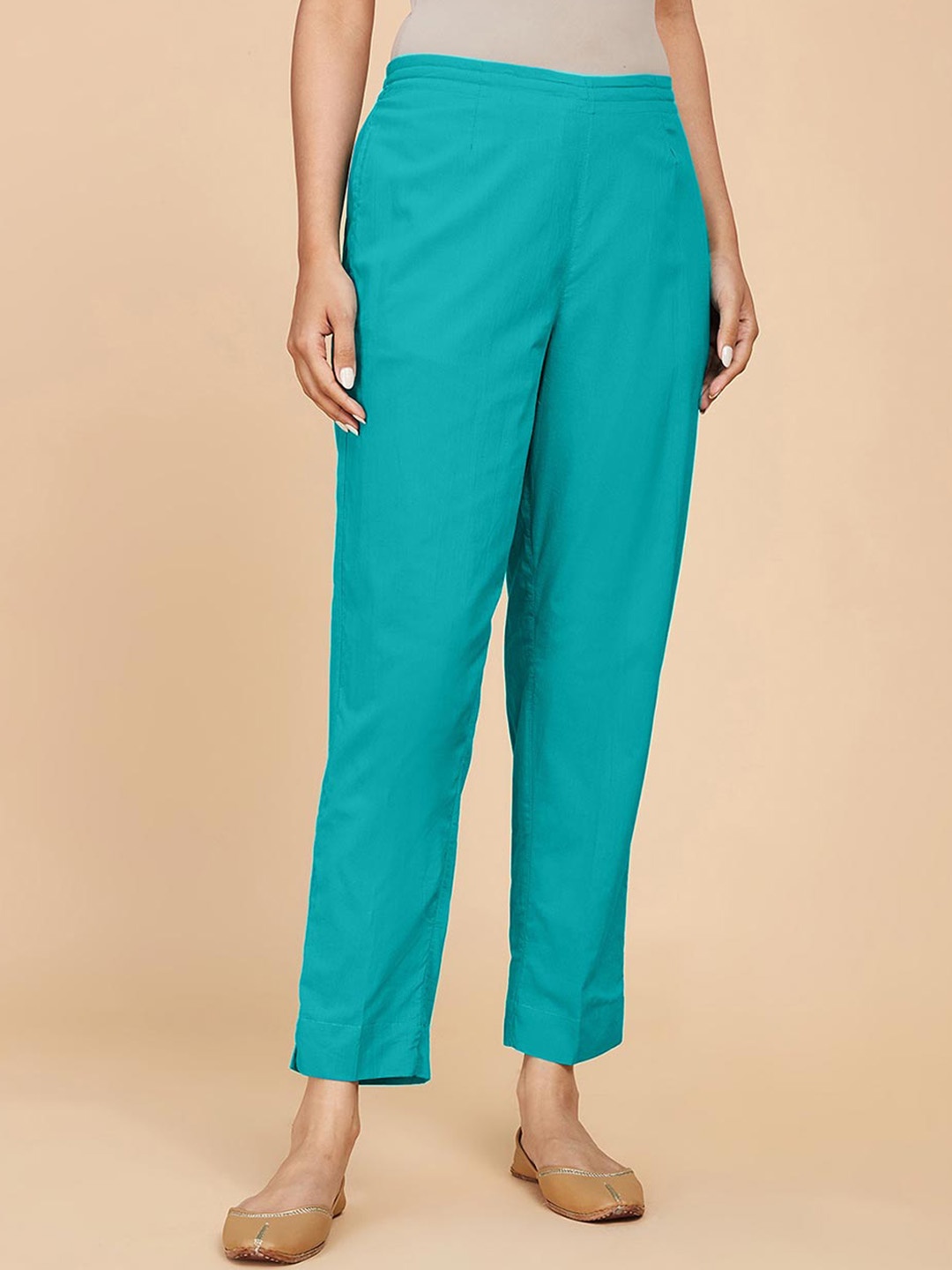 

Fabindia Women Mid Rise Plain Knitted Cotton Cropped Trousers, Teal