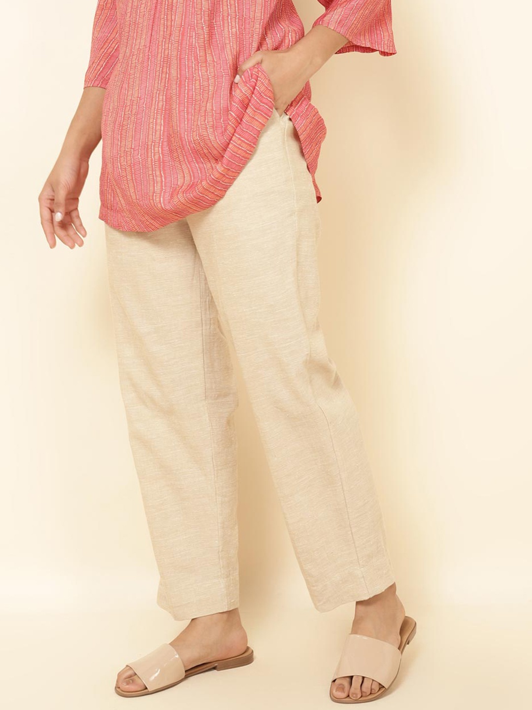 

Fabindia Women Mid Rise Plain Knitted Cotton Cropped Trousers, Beige