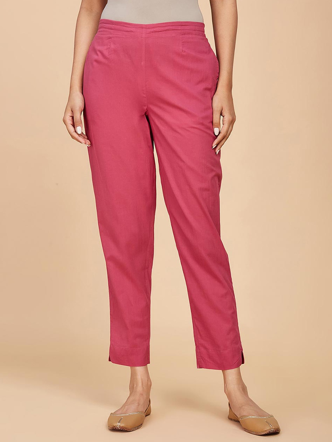 

Fabindia Women Mid Rise Plain Knitted Cotton Cropped Trousers, Pink