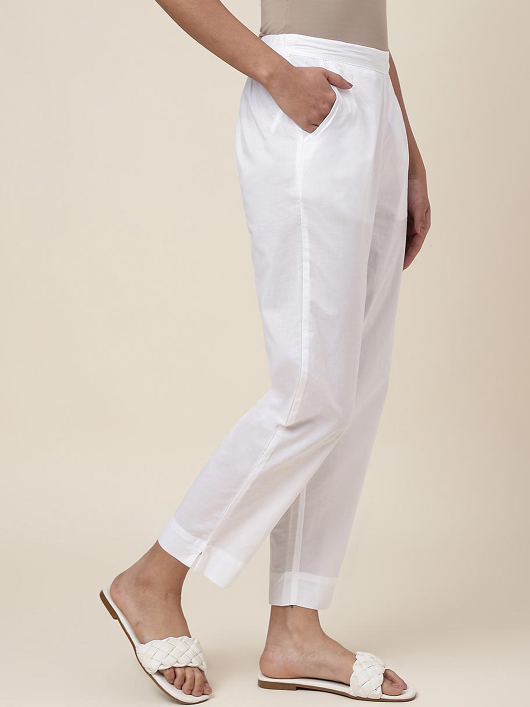 

Fabindia Women Mid Rise Plain Knitted Cotton Cropped Trousers, White