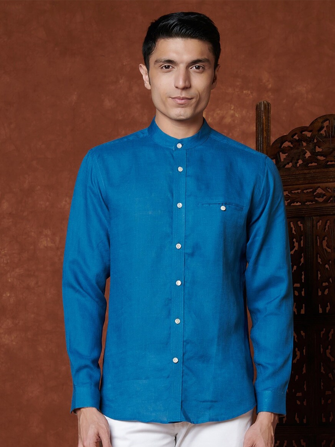 

Fabindia Slim Fit Opaque Linen Casual Shirt, Blue