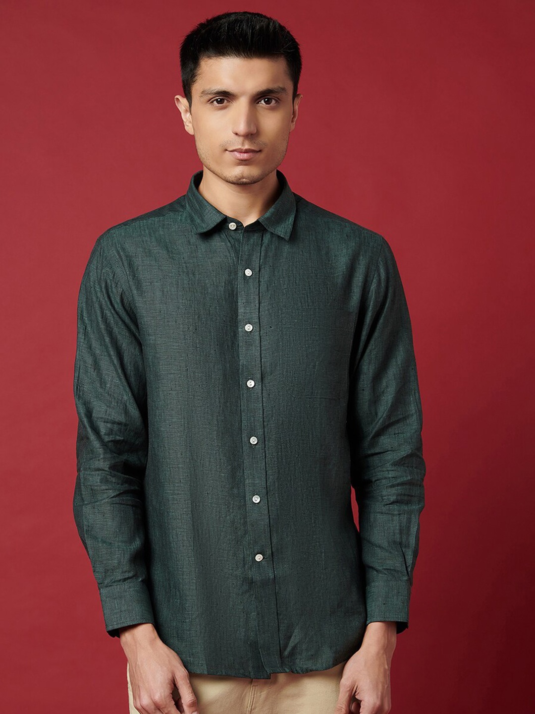 

Fabindia Spread Collar Textured Opaque Casual Linen Shirt, Green